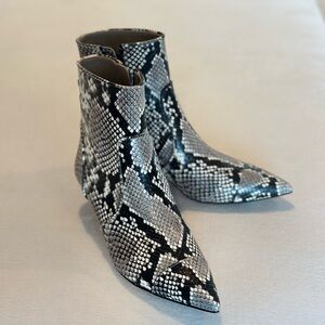 MICHAEL MICHAEL KORS
Kadence Snake Embossed Ankle Booties